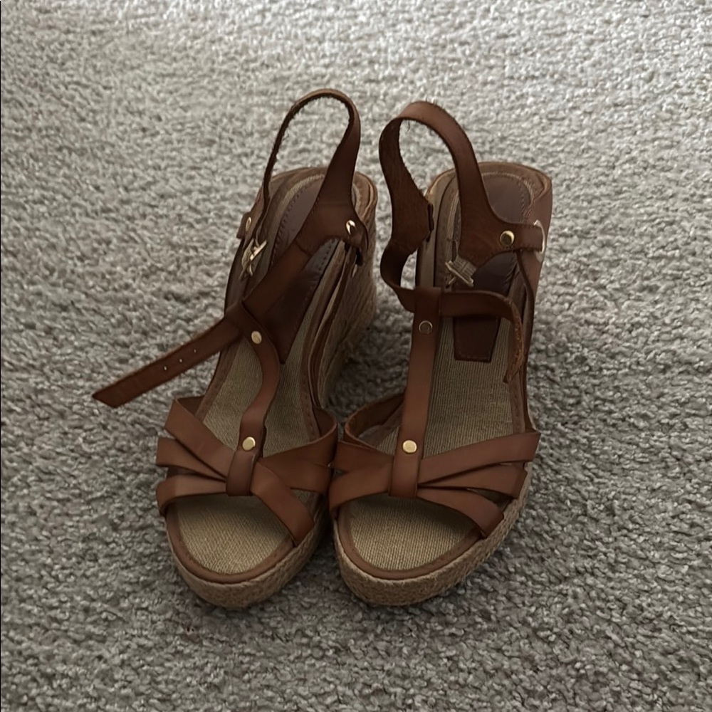 Elegant Brown Espadrille Sandals